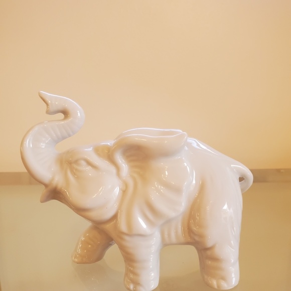 Toyo Japan elephant figurine - Picture 1 of 3